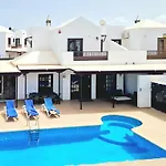 Villablanca Mar Private Pool In A Charming Retreat Of Serenity